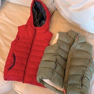 Girls vests, 2 sold together size small, 5/6